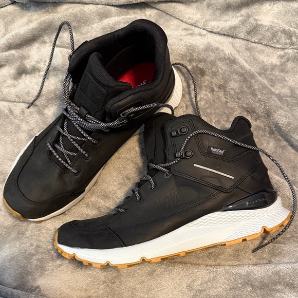 The North Face Men’s Winter Boots - Picture 1 of 11